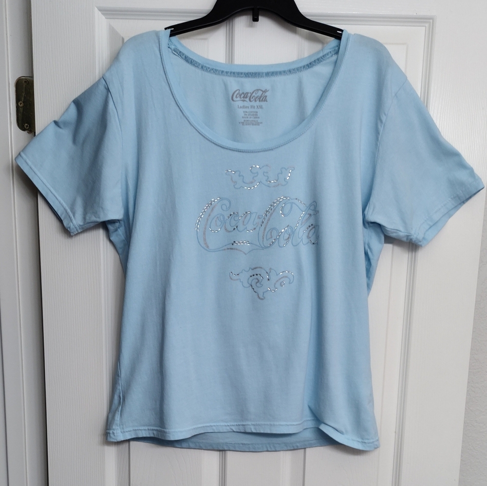 Coca Cola Women's Fit XXL Vintage Design Tee Shirt